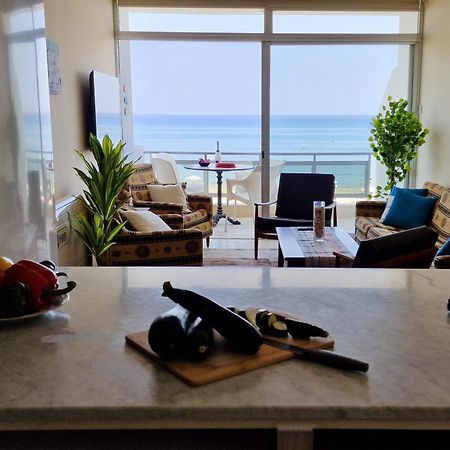 Makenzy Sandy Beachfront Paradise Ларнака Экстерьер фото